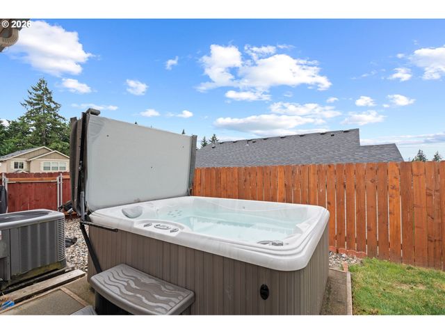628 STONE VIEW Way, Kalama, WA 98625