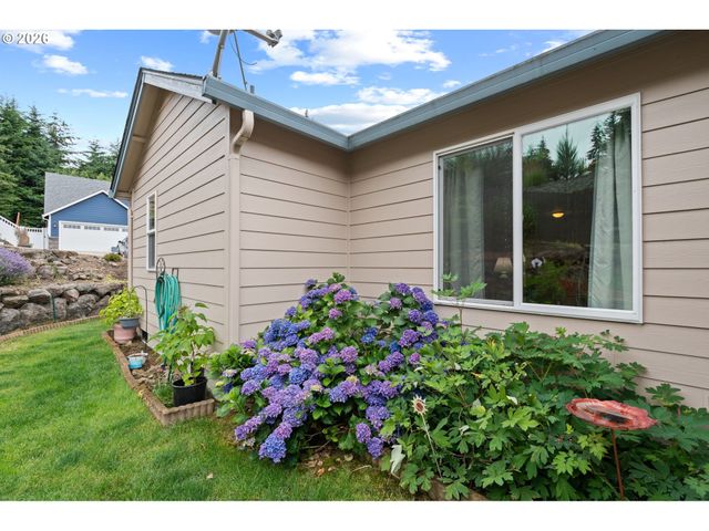 628 STONE VIEW Way, Kalama, WA 98625