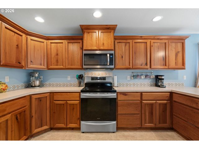 628 STONE VIEW Way, Kalama, WA 98625