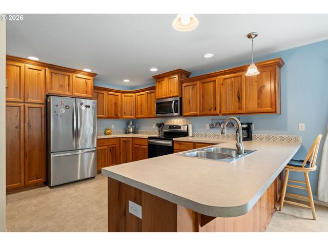 628 STONE VIEW Way, Kalama, WA 98625