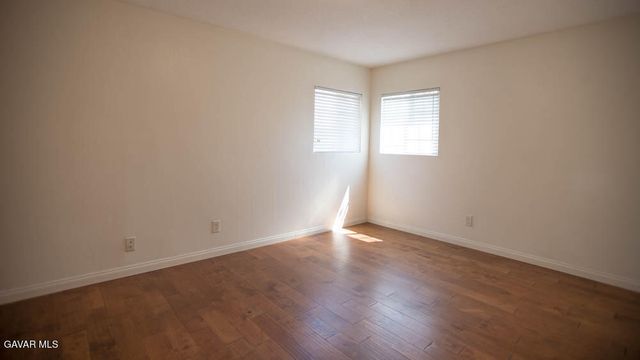 1015 W Avenue J7, Lancaster, CA 93534