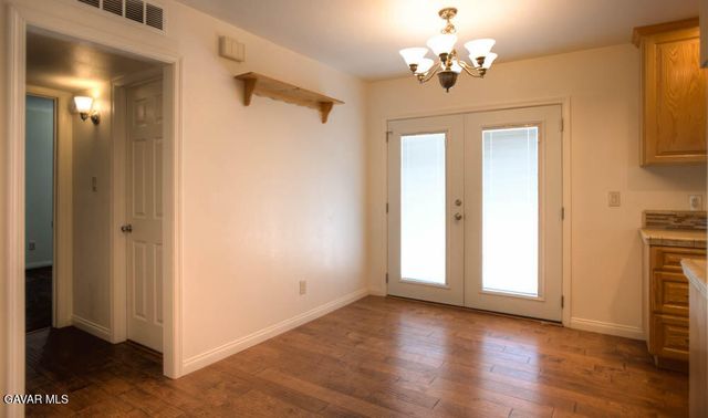 1015 W Avenue J7, Lancaster, CA 93534