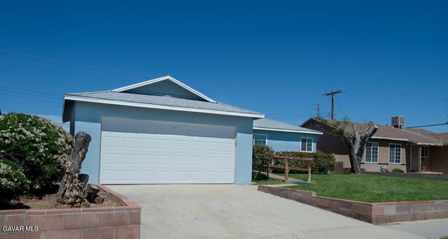 1015 W Avenue J7, Lancaster, CA 93534
