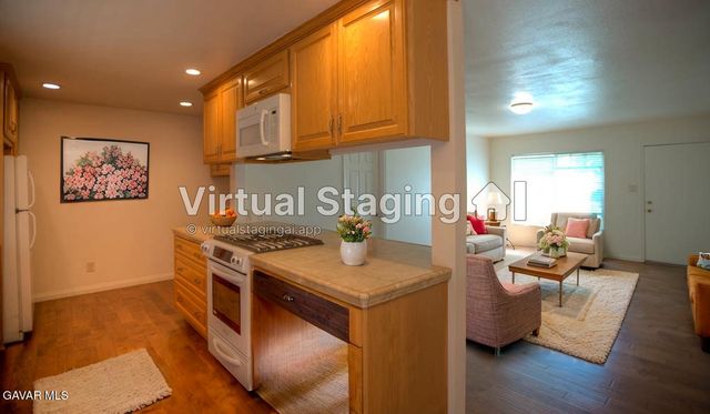 1015 W Avenue J7, Lancaster, CA 93534
