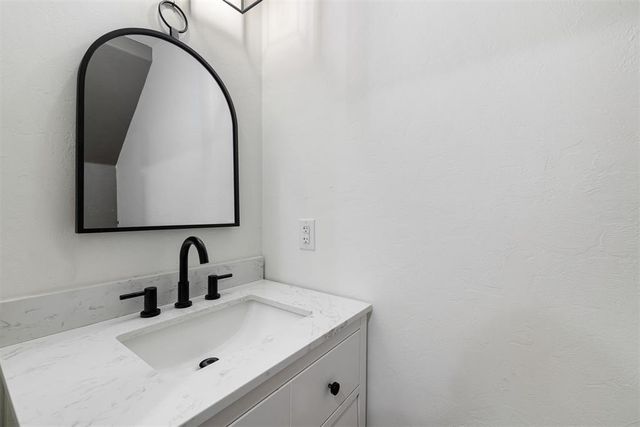 2912 Willow Creek Drive, Norman, OK 73071