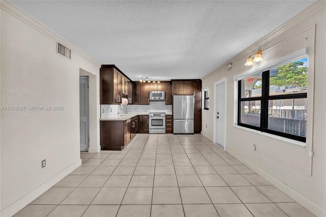 3265 Virginia St 21, Miami, FL 33133