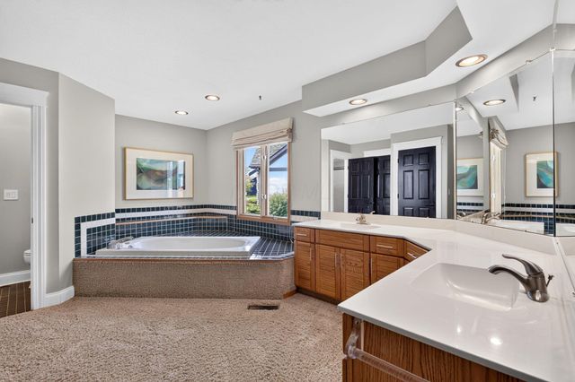 206 Baranof W, Westerville, OH 43081
