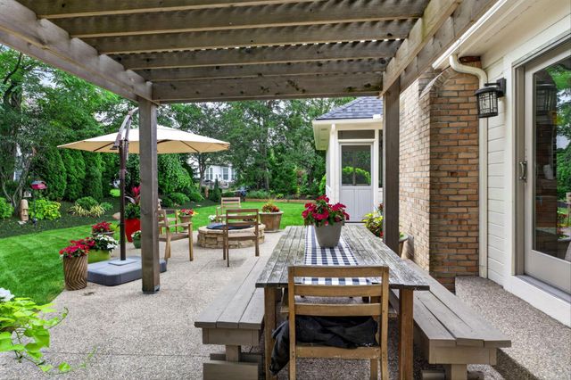 206 Baranof W, Westerville, OH 43081
