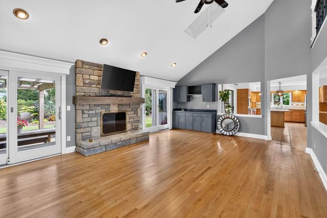 206 Baranof W, Westerville, OH 43081