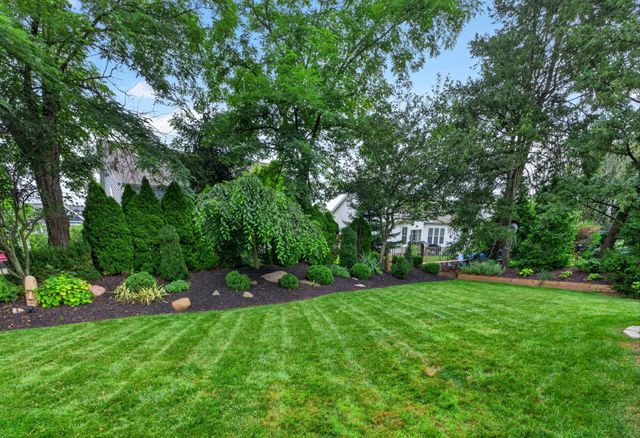 206 Baranof W, Westerville, OH 43081