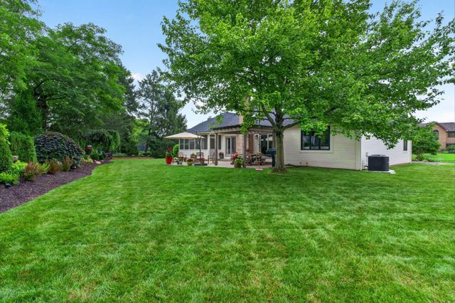 206 Baranof W, Westerville, OH 43081