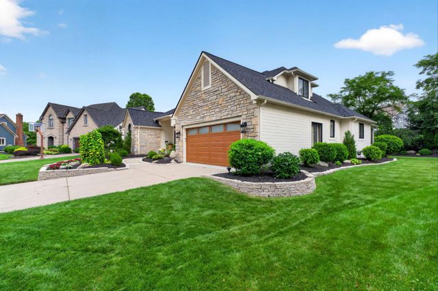 206 Baranof W, Westerville, OH 43081