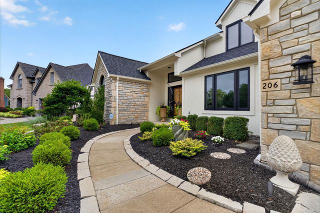 206 Baranof W, Westerville, OH 43081