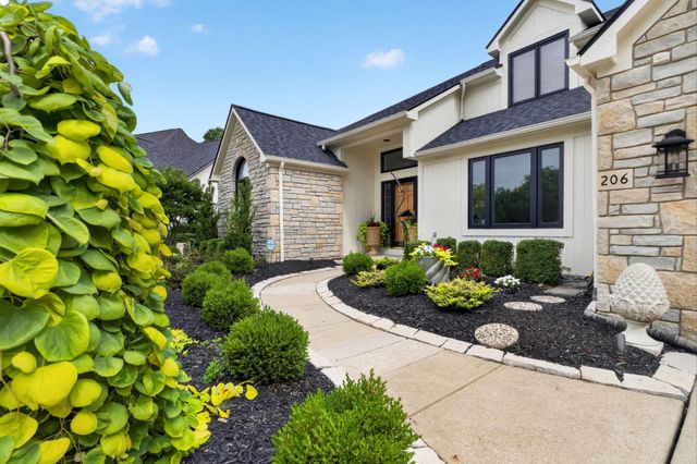 206 Baranof W, Westerville, OH 43081