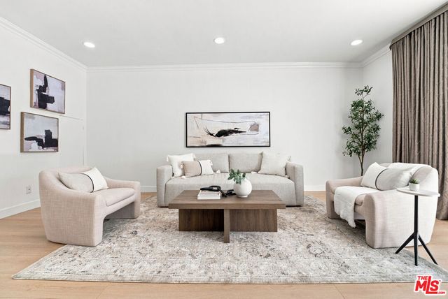 5243 Yarmouth Avenue 31, Encino, CA 91316