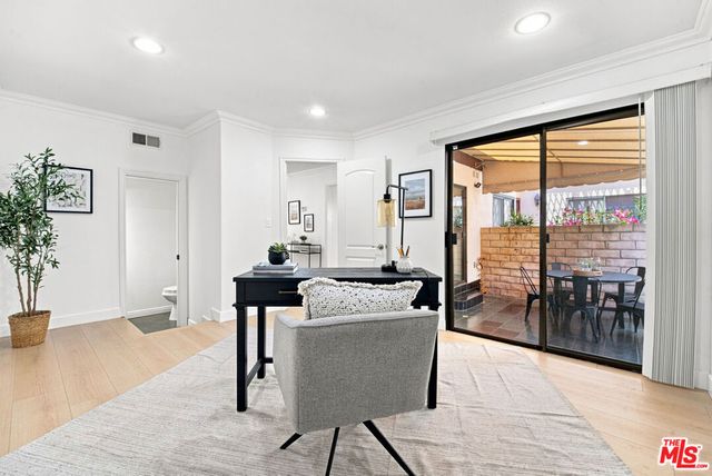 5243 Yarmouth Avenue 31, Encino, CA 91316