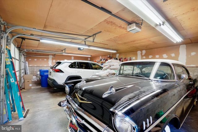 1067 HAMETOWN RD, Glen Rock, PA 17327