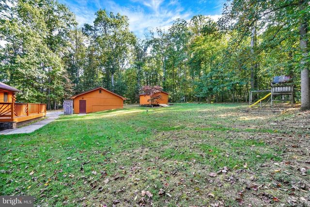 1067 HAMETOWN RD, Glen Rock, PA 17327