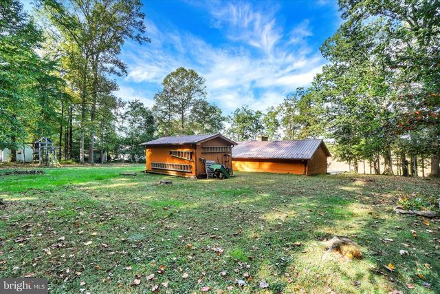 1067 HAMETOWN RD, Glen Rock, PA 17327