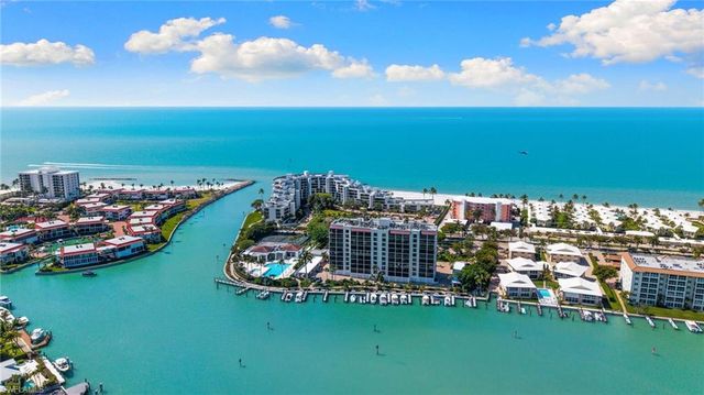 2400 Gulf Shore BLVD N 402, Naples, FL 34103