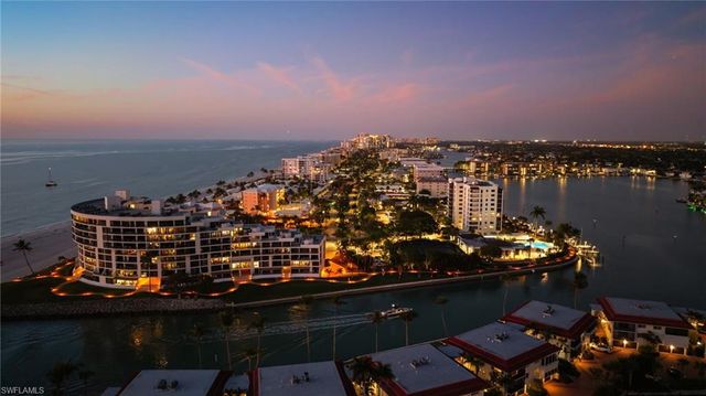 2400 Gulf Shore BLVD N 402, Naples, FL 34103