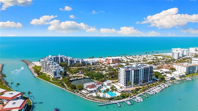 2400 Gulf Shore BLVD N 402, Naples, FL 34103