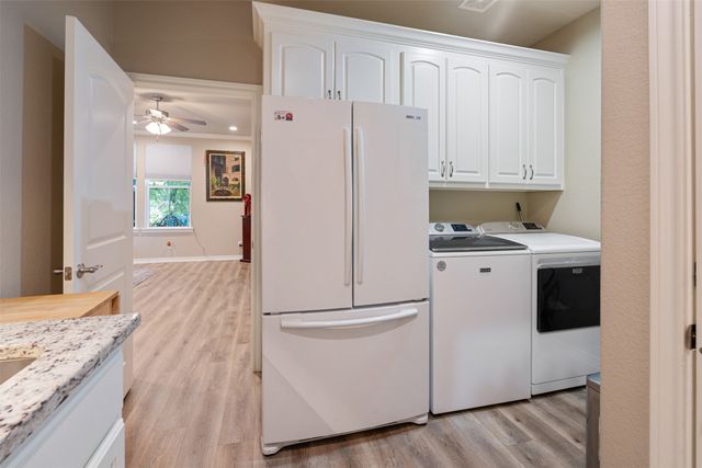 122 Redondo Drive, Gun Barrel City, TX 75156