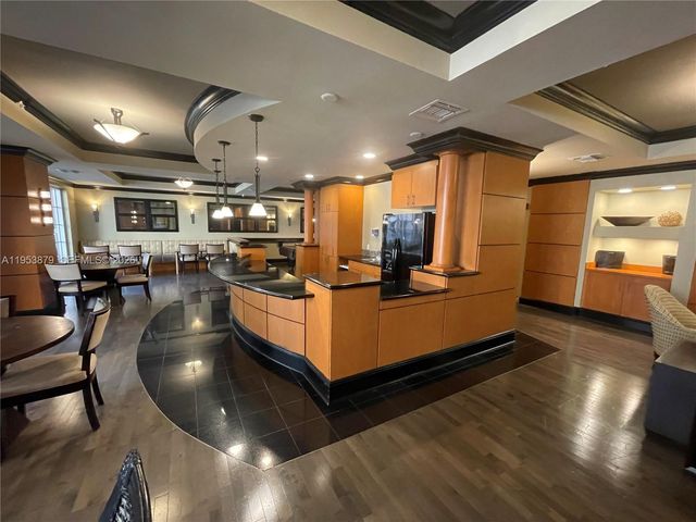 3001 NE 185th Street 612, Aventura, FL 33180