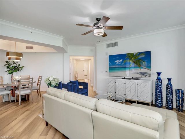 325 Dunes BLVD # 403, Naples, FL 34110