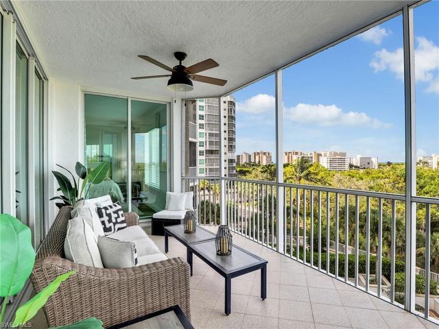 325 Dunes BLVD # 403, Naples, FL 34110