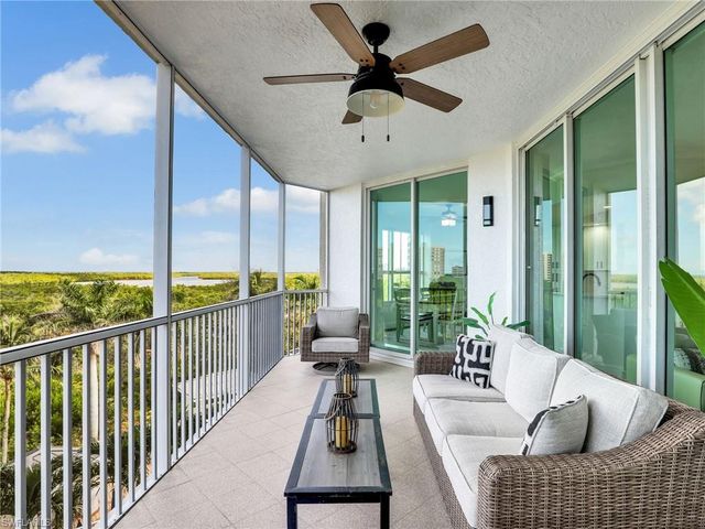 325 Dunes BLVD # 403, Naples, FL 34110
