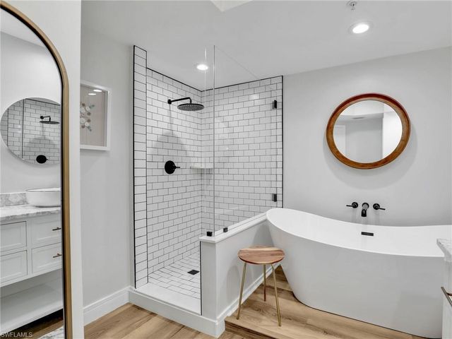 325 Dunes BLVD # 403, Naples, FL 34110