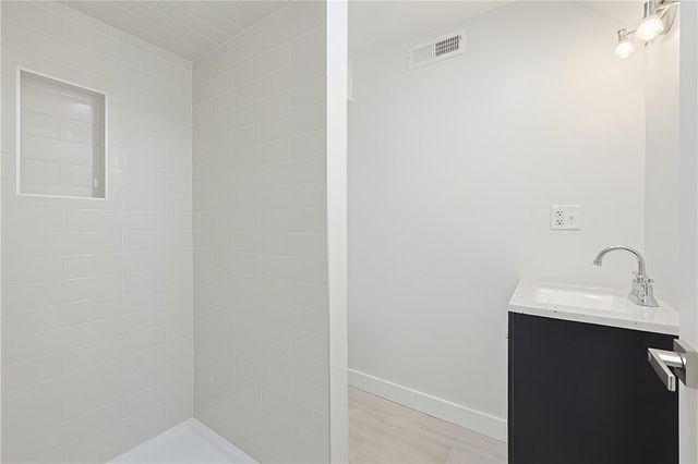 33 Jefferson Avenue, East Providence, RI 02915