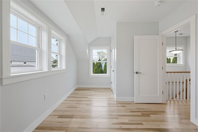 33 Jefferson Avenue, East Providence, RI 02915