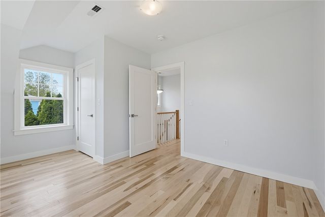 33 Jefferson Avenue, East Providence, RI 02915