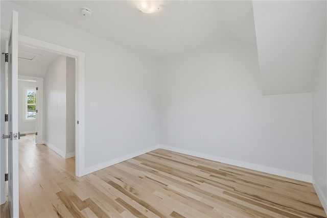33 Jefferson Avenue, East Providence, RI 02915