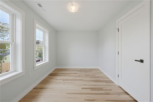 33 Jefferson Avenue, East Providence, RI 02915