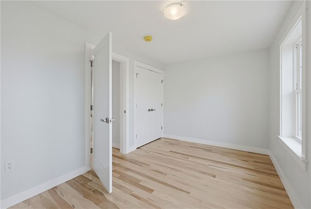 33 Jefferson Avenue, East Providence, RI 02915