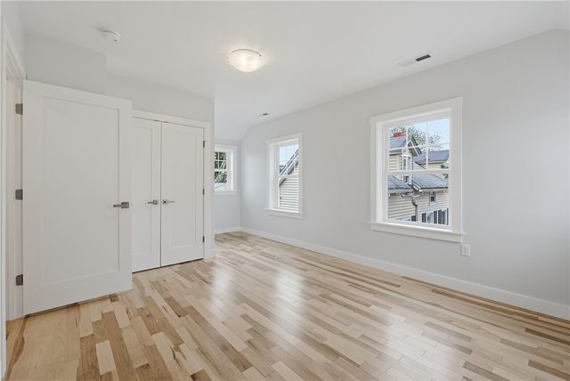 33 Jefferson Avenue, East Providence, RI 02915