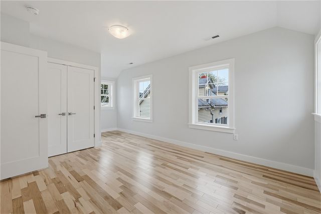 33 Jefferson Avenue, East Providence, RI 02915