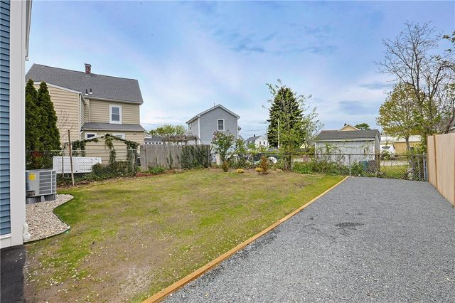 33 Jefferson Avenue, East Providence, RI 02915