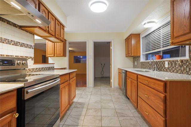 6302 Sioux Drive, Pasadena, TX 77503