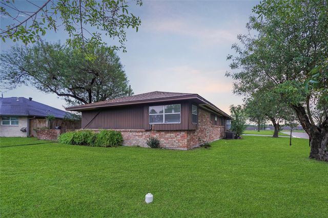 6302 Sioux Drive, Pasadena, TX 77503