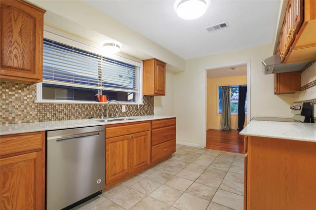 6302 Sioux Drive, Pasadena, TX 77503