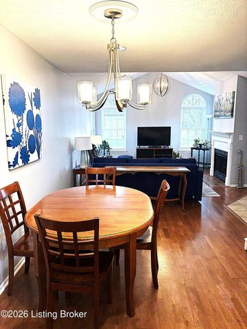 3214 Graystone Manor Pkwy, Louisville, KY 40241