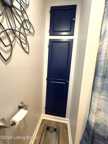 3214 Graystone Manor Pkwy, Louisville, KY 40241