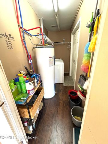 3214 Graystone Manor Pkwy, Louisville, KY 40241