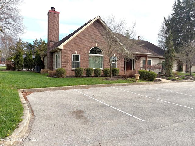 3214 Graystone Manor Pkwy, Louisville, KY 40241