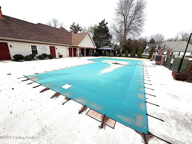 3214 Graystone Manor Pkwy, Louisville, KY 40241