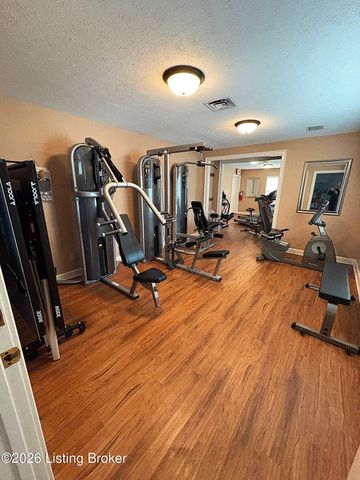 3214 Graystone Manor Pkwy, Louisville, KY 40241